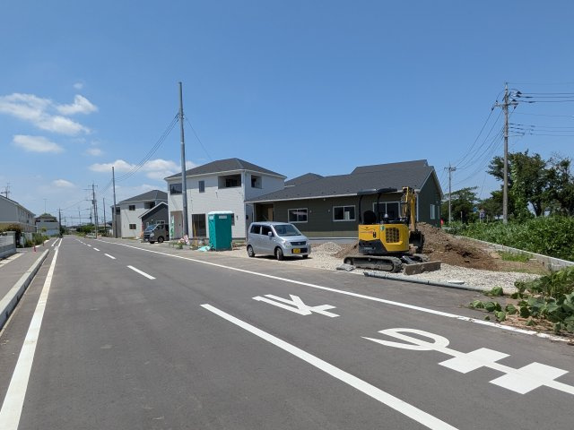 常総市本石下　第12　新築戸建て　8号棟の前面道路含む現地写真|写真だけでは伝わらない快適さを、ぜひ現地で体感しませんか？
即日見学可能です！平日のご案内も可能です♪
お気軽にお問合せまたはお電話ください！
0297-86-8370まで【リアライズ不動産】