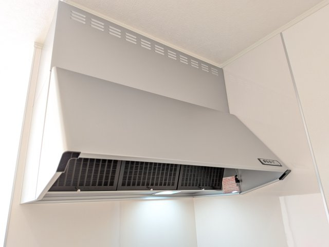 常総市本石下　第12　新築戸建て　7号棟のキッチン|お料理が楽しくなる、静かでパワフルな換気扇。
キッチンとリビングの空気をいつもクリーンに保ちます。