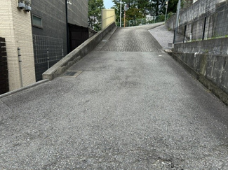 【前面道路含む現地写真】 | 君影町６丁目　中古戸建