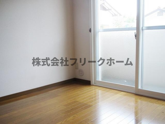 小金井市桜町１丁目の賃貸マンションの居間・リビング