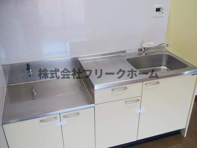 小金井市桜町１丁目の賃貸マンションのキッチン