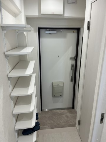 石島タウンフラッツの玄関