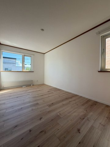 屯田9条11丁目の洋室