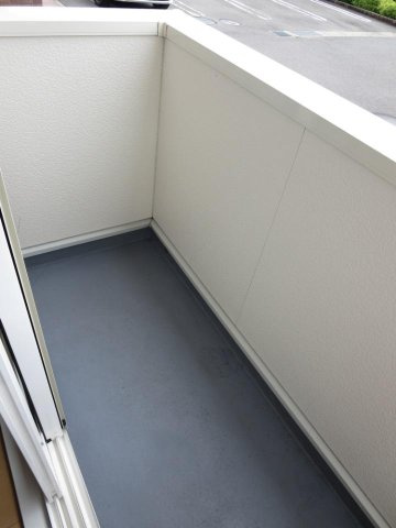 【バルコニー】 | パピヨン | お洗濯にも便利なバルコニー付き