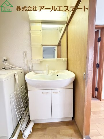 加古川市野口町坂井　  山陽電鉄「別府駅」徒歩13分の独立洗面台