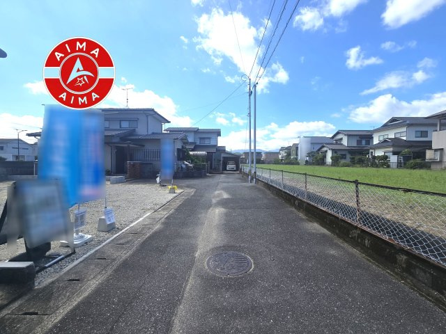 福岡市西区泉3丁目第3-1棟（1号棟）の外観|前面道路含む現地の写真です。