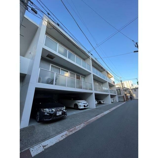 【外観】 | 渓山館 | 鉄筋コンクリート造のがっちりとした建物。