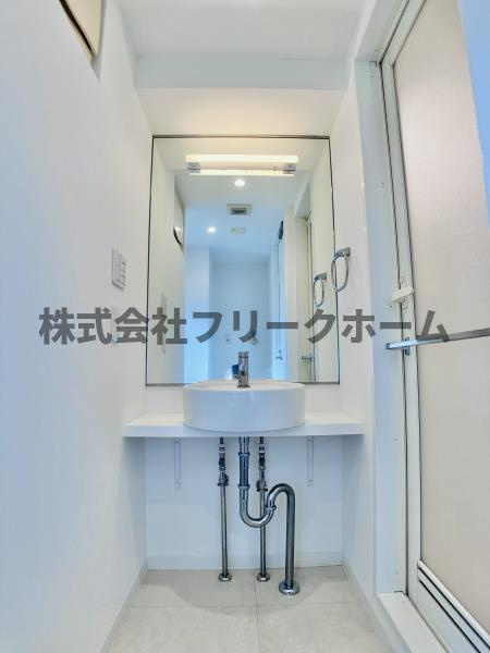武蔵野市御殿山１丁目の賃貸マンションの洗面所