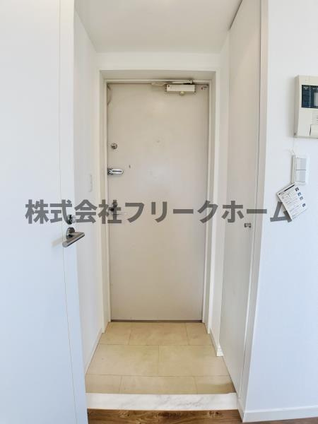 武蔵野市御殿山１丁目の賃貸マンションの玄関