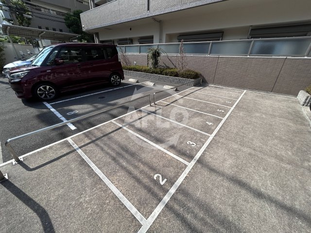 小西マンションの駐車場|小西マンション　駐車場