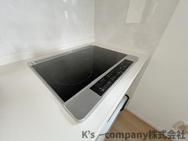 ◎茅ヶ崎市萩園　中古戸建のキッチン|お手入れがしやすいIHクッキングヒーター◇◇