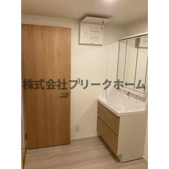 武蔵野市西久保２丁目のアパートの洗面所