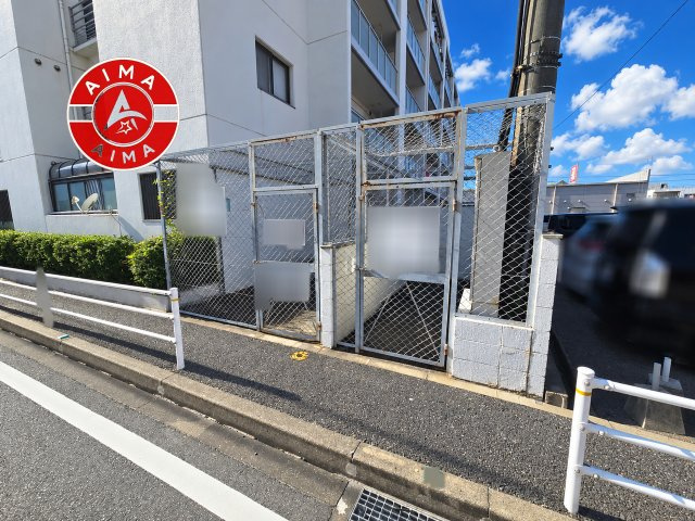 ホワイトピア周船寺のその他共用部分|敷地内には、ゴミ出しが可能な専用ゴミ置き場を完備。