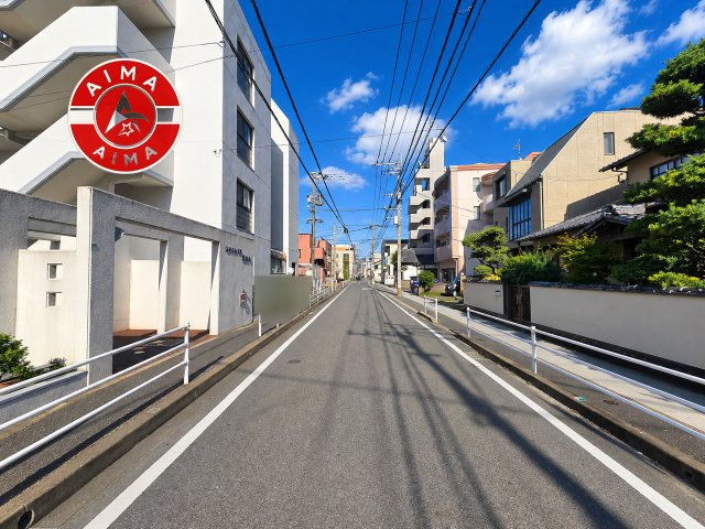 ホワイトピア周船寺の現況写真|前面道路含む現地の写真です。