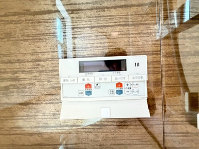 【発電・温水設備】 | 西野　新築一戸建 | 給湯設備はオートバス、追炊き、呼び出し機能付きです。