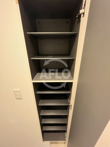 レクエルド塚本の内装|レクエルド塚本　シューズインクローゼット