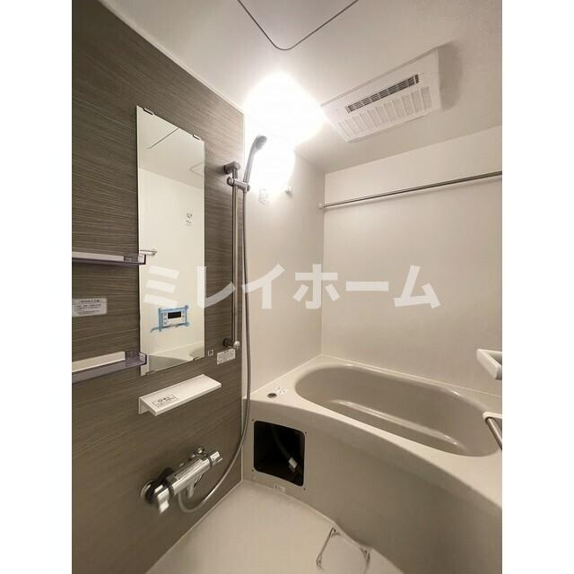 コンフォリアリヴ品川西大井の浴室