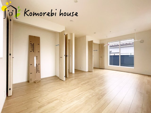さいたま市見沼区大和田町2丁目　7期　新築一戸建て　ブルーミングガーデン　01の洋室|明るい洋室です