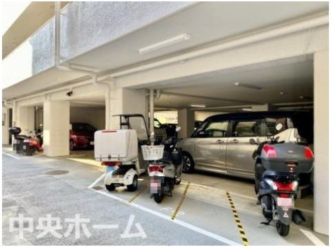 浅草ロイヤルマンションの駐車場|【バイク置場】最新の空き状況や費用などの詳細は担当スタッフまでお問い合わせください。