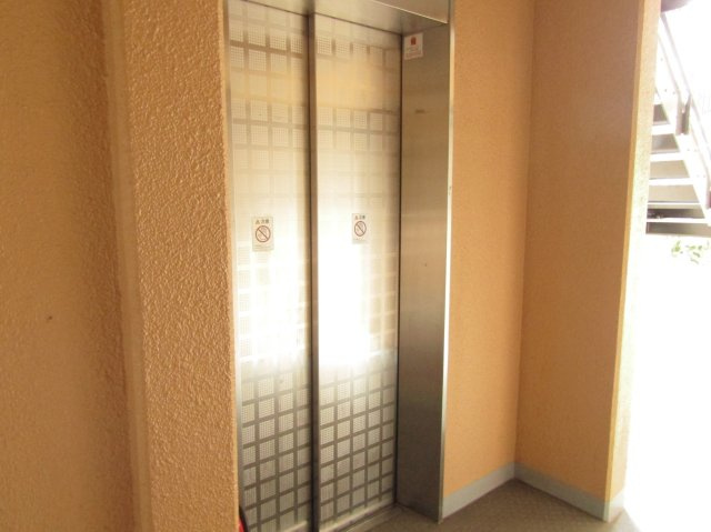 ダイアパレス草加旭町のその他共用部分|エレベーター