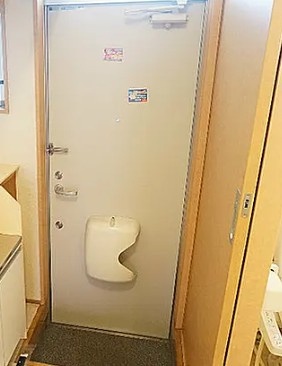 ピュア　ハウスの玄関