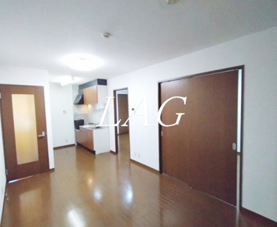 【居間・リビング】 | グランドソレイユ | 洋室のお部屋です。