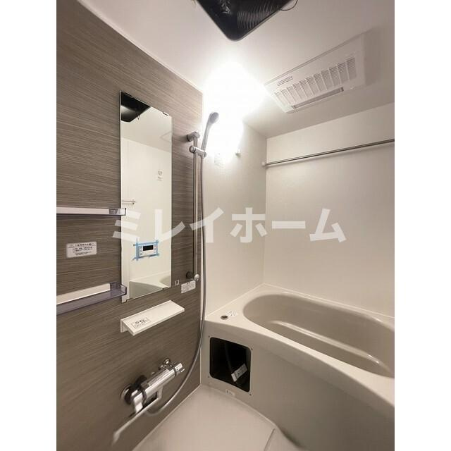 コンフォリアリヴ品川西大井の浴室