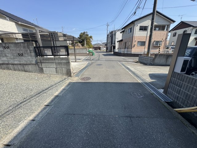 小名浜大原字原木田前 売土地の前面道路含む現地写真