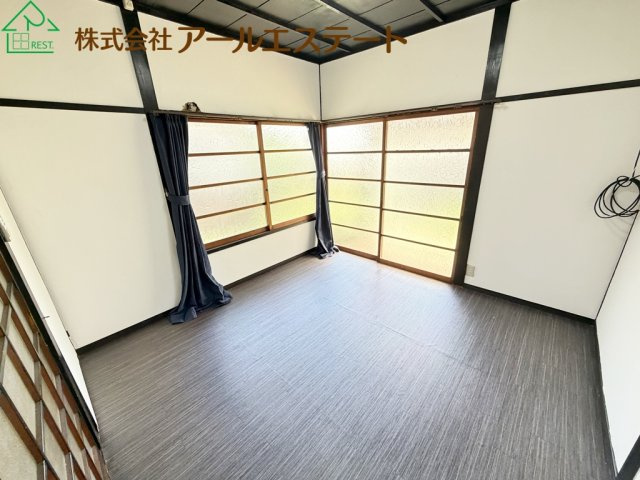 加古川市別府町元町　　山陽電鉄「別府駅」徒歩14分の洋室
