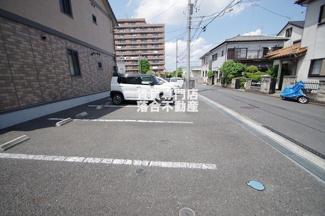 【駐車場】 | FANTASISTA | 敷地内駐車場完備