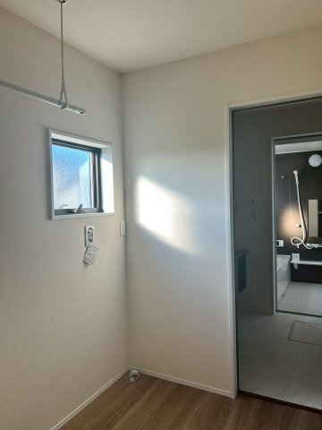 リーブルガーデン丸亀市川西町南４号棟の脱衣所