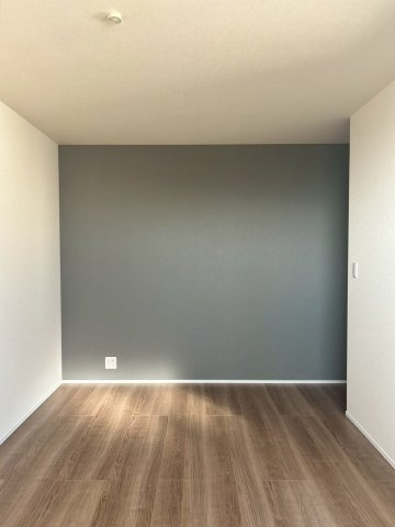 リーブルガーデン丸亀市川西町南４号棟の洋室