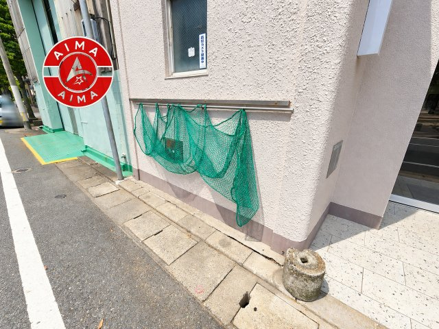 サンポートハイツのその他共用部分|敷地内には、ゴミ出しが可能な専用ゴミ置き場を完備。