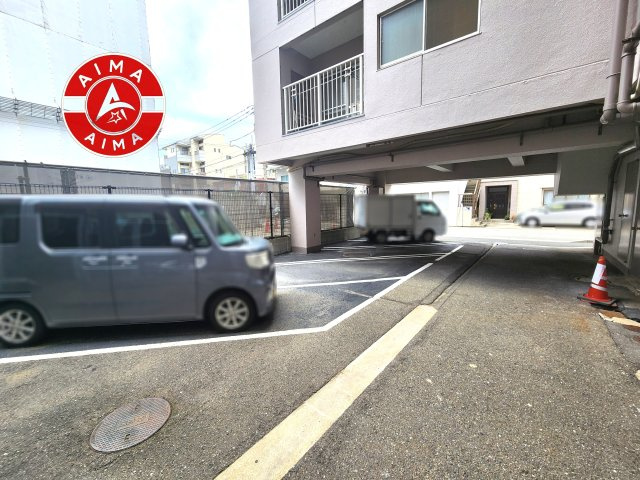 サンポートハイツの駐車場|敷地内の駐車場です。