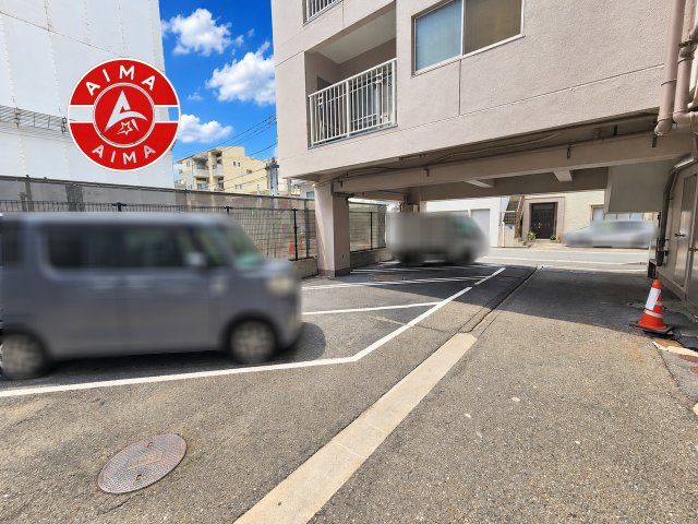 サンポートハイツの駐車場|敷地内の駐車場です。