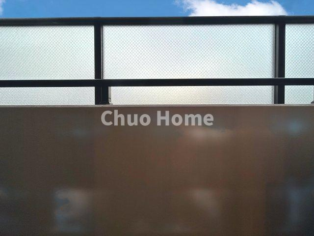 ライオンズアーバンシティ東陽町の展望|1階なので眺望はありませんが通行人から見えないように目隠しがされています