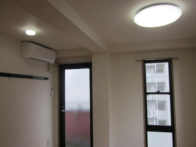 相模原市緑区橋本３丁目の賃貸マンションの居間・リビング