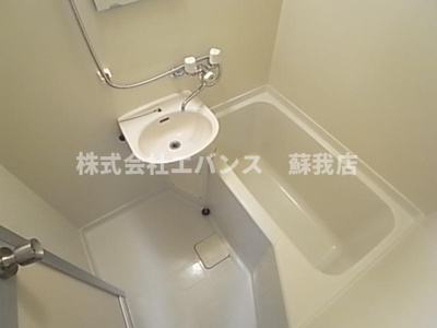 【浴室】 | ドゥエルイースト | ゆったり過ごせるお風呂です