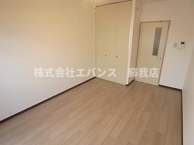 【寝室】 | ドゥエルイースト | 落ち着いて過ごせるお部屋なので、寝室にいかがでしょうか