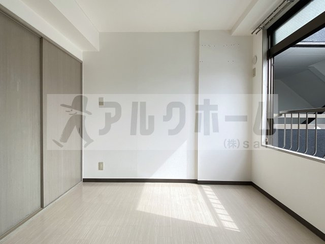 マンショングランディーの洋室