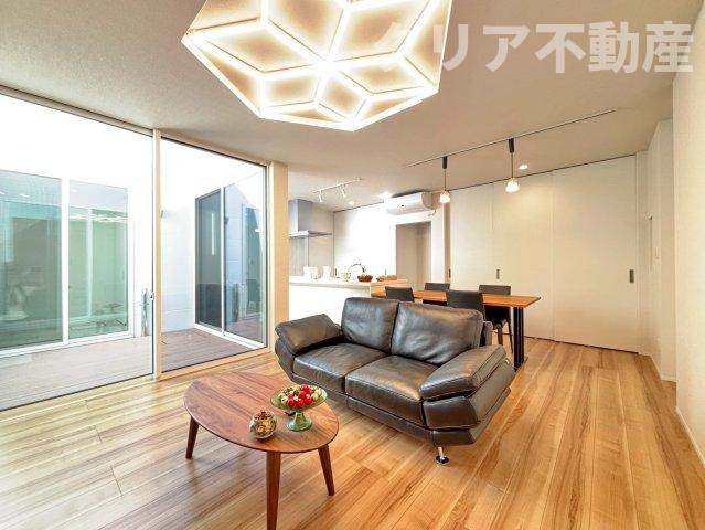 【居間・リビング】 | 高崎市福島町新築モデルハウス　エアコン4台、駐車3台！