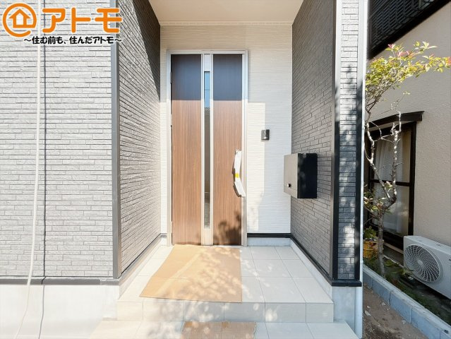 【玄関】 | 伊豆の国市古奈第7　新築一戸建て　全1棟 | ダブルロックで防犯性が高い玄関ドアです！