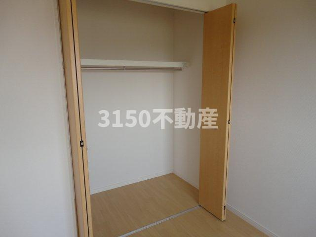 ブラウニーコートの収納|クローゼット