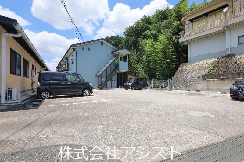 K&Mハイツの駐車場