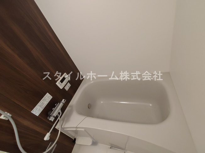 【浴室】 | ＴＥＮＯＨＡ　ＴＯＹＯＨＡＳＨＩ | 別部屋写真です。