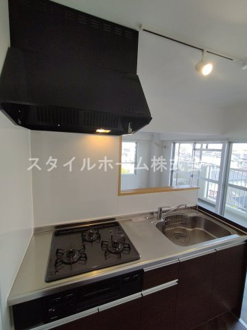 【キッチン】 | ＴＥＮＯＨＡ　ＴＯＹＯＨＡＳＨＩ | 別部屋写真です。