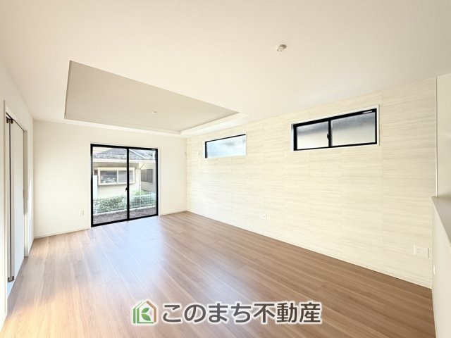 リガーレ宇都宮市さつき7期の居間・リビング|南向きのリビングは一日中太陽の光が射し込みます♪家族が集まる空間は、自然と笑顔が溢れます。