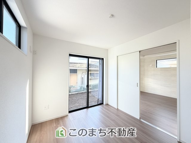 リガーレ宇都宮市さつき7期の洋室|大切なプライベート空間は、趣味に合わせて使って頂けるようシンプルに仕上げてあります。