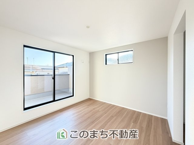 リガーレ宇都宮市さつき7期の洋室|南向きで陽当たりの良い洋室♪風通しもよく快適です☆