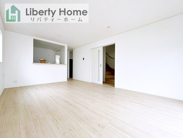 結城市結城第46　新築戸建　2号棟の居間・リビング